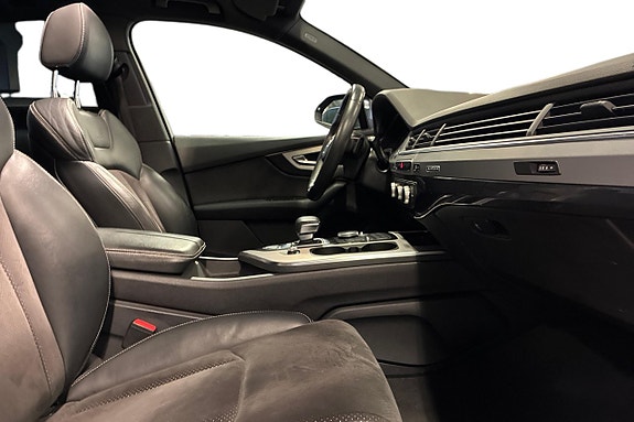 Audi Q7 16 of 25