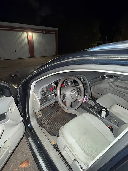 Audi A6 4 of 5