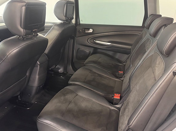 Ford S-MAX 7 of 17