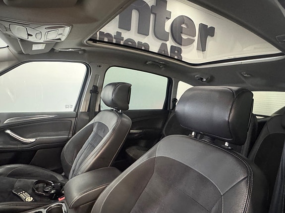 Ford S-MAX 12 of 17