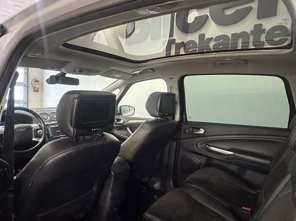 Ford S-MAX 8 of 17