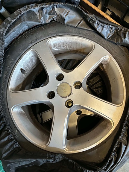 Product image 1 of 2