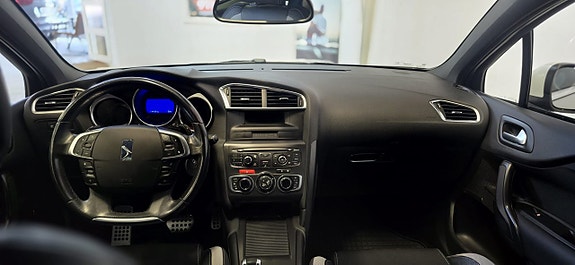 Citroen DS4 9 of 16