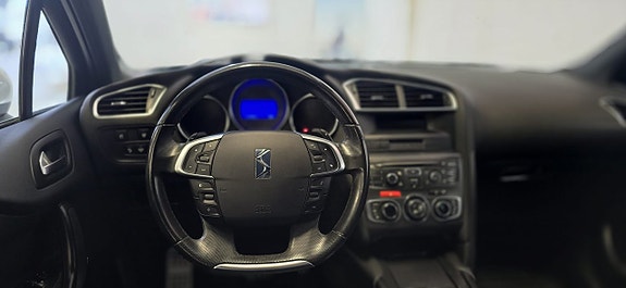 Citroen DS4 8 of 16