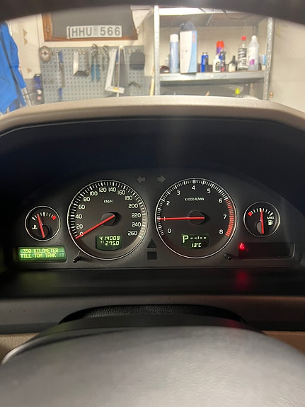 Volvo XC70 11 of 17