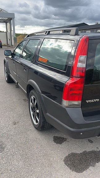 Volvo XC70 6 of 17