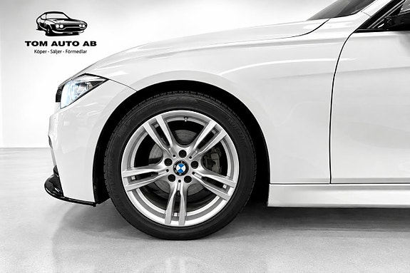 BMW 320d 3 of 30