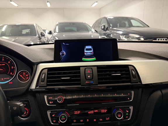 BMW 320d 23 of 30
