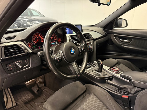 BMW 320d 12 of 30