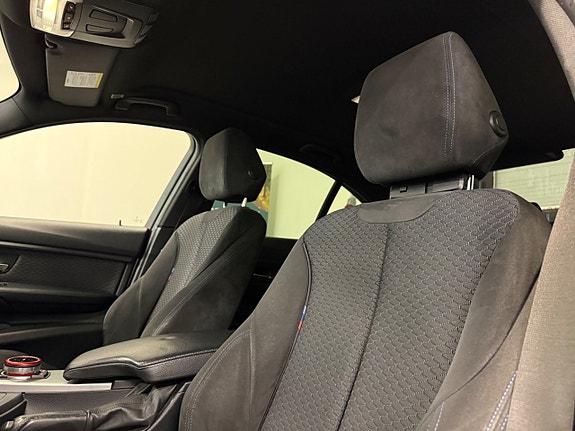 BMW 320d 13 of 30