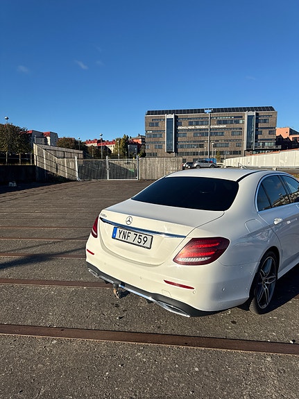 Mercedes-Benz E 220 d 3 of 19
