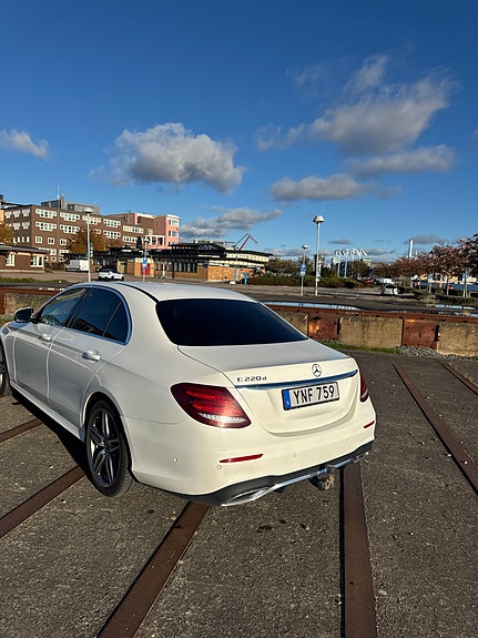 Mercedes-Benz E 220 d 4 of 19