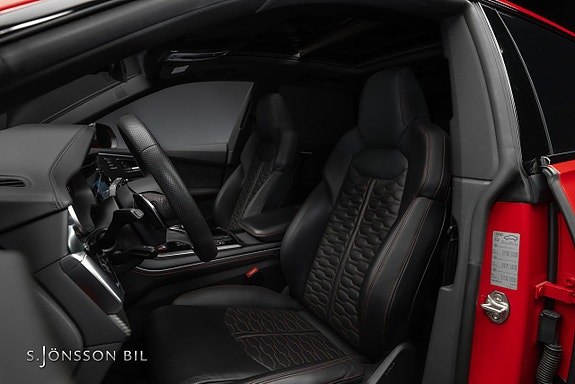 Audi RS Q8 16 of 27