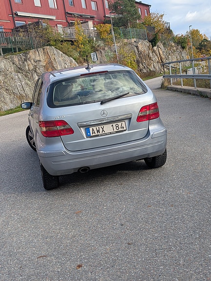 Mercedes-Benz B170 6 of 12