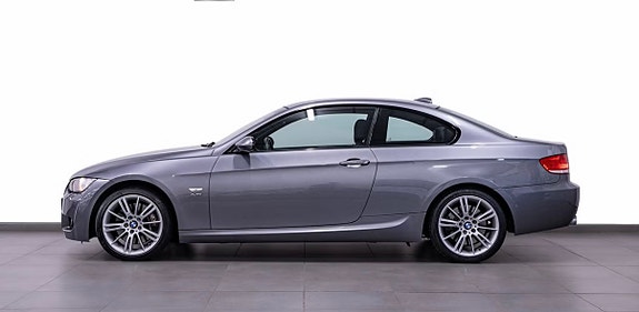 BMW 335i 3 of 17