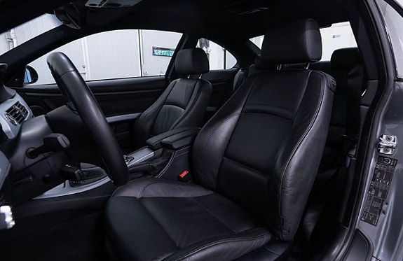BMW 335i 8 of 17