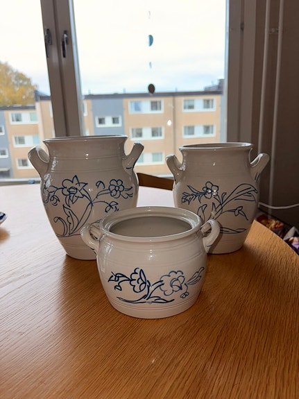 Rörstrand krus med blått blommönster