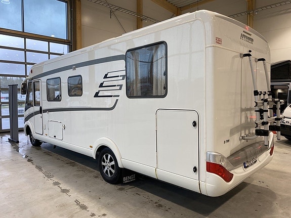 Hymer Premiumline B 708 PL ED-S ALDE/Automat/Queenbed/MaxxFan/Ugn 3 of 27