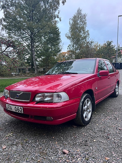 Volvo S70 2 of 11