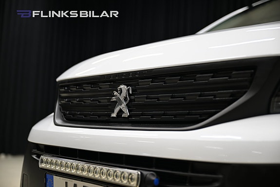 Peugeot e-Partner 3 of 29