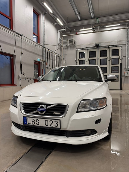 Volvo S40 3 of 22