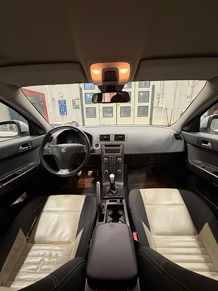 Volvo S40 16 of 22