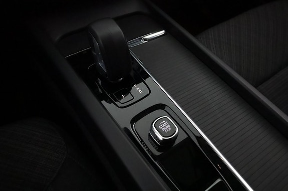 Volvo XC60 24 of 30