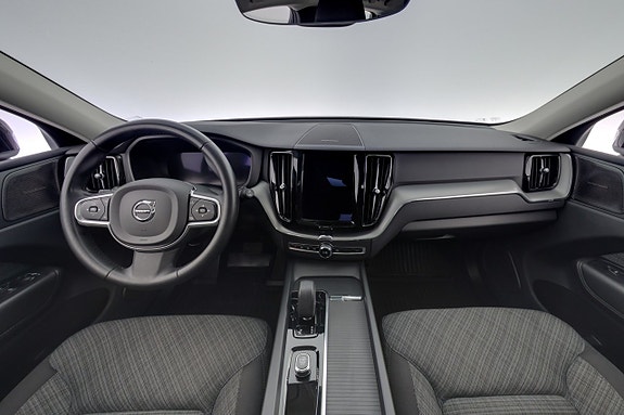 Volvo XC60 13 of 30