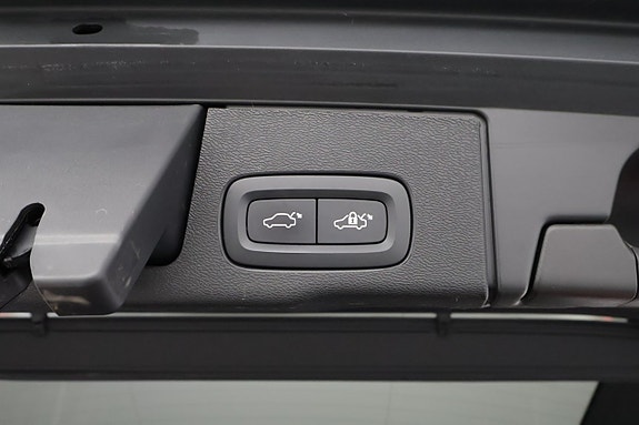 Volvo XC60 30 of 30