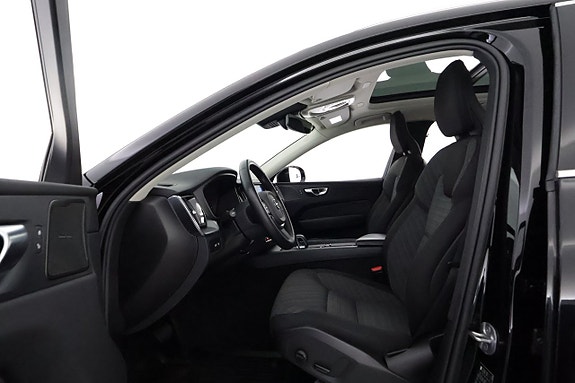 Volvo XC60 10 of 30