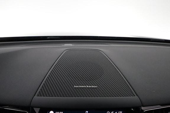 Volvo XC60 26 of 30