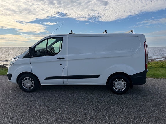 Ford Transit Custom 2 of 12