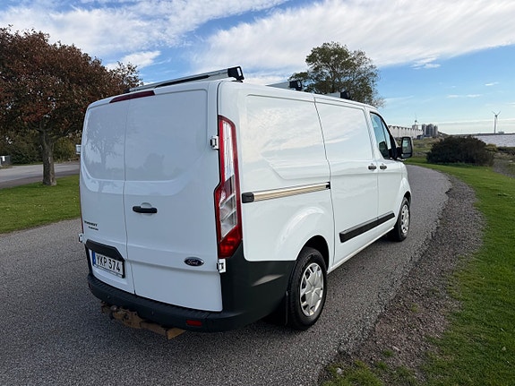 Ford Transit Custom 4 of 12