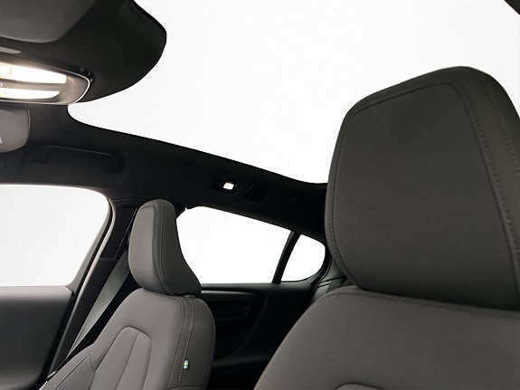 Volvo C40 17 of 30