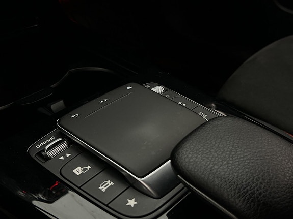 Mercedes-Benz A 250 e 24 of 30