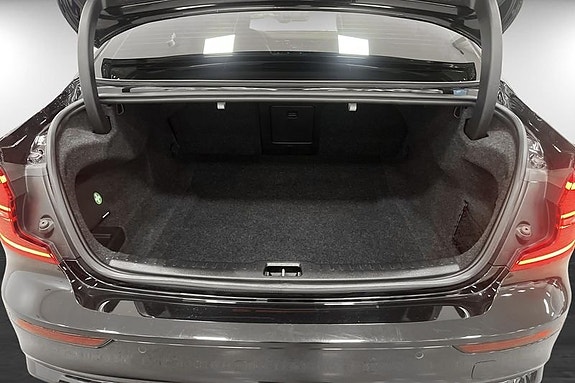 Volvo S60 7 of 23