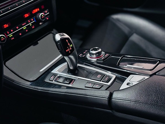 BMW 520d 12 of 19