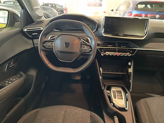 Peugeot 208 9 of 16