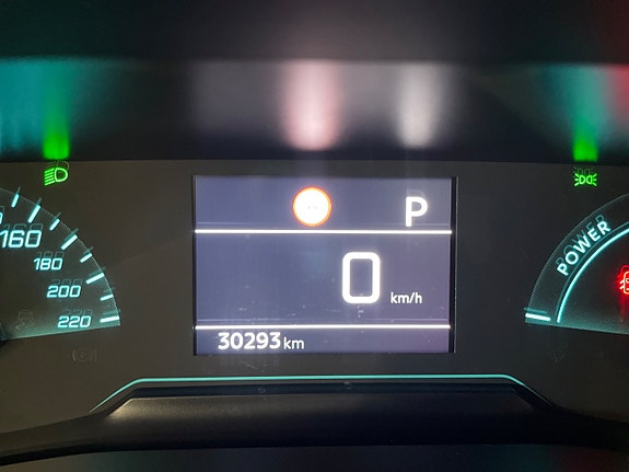 Peugeot 208 12 of 16