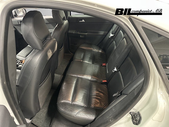 Volvo S40 9 of 15