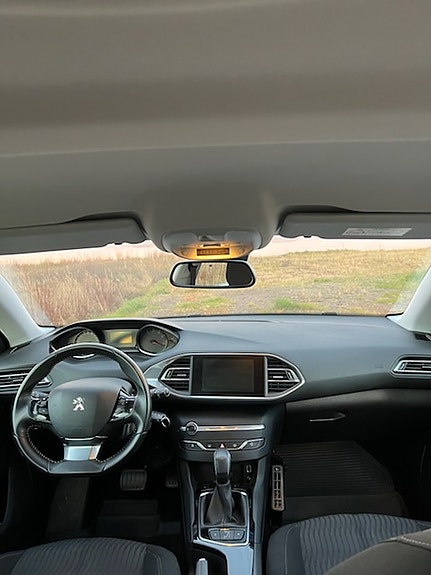 Peugeot 308 SW 8 of 8