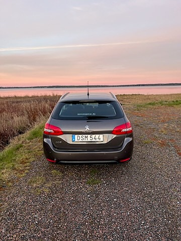 Peugeot 308 SW 3 of 8