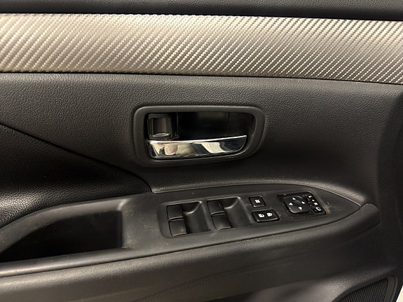Mitsubishi Outlander 9 of 23