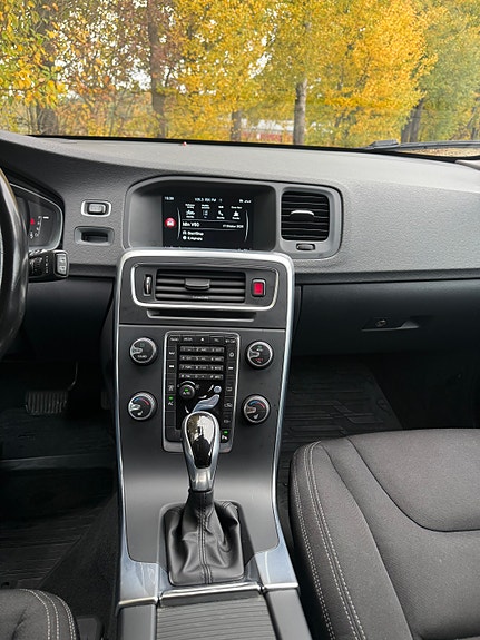 Volvo V60 5 of 7