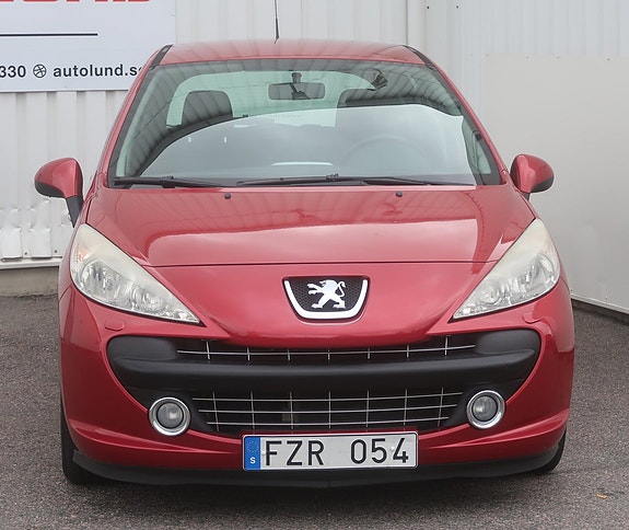 Peugeot 207 2 of 22