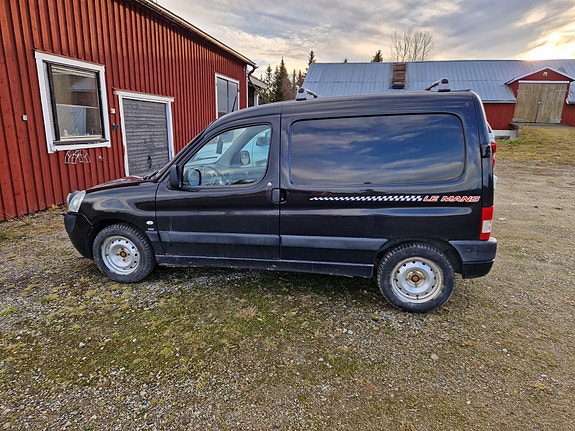 Peugeot Partner 2 of 3