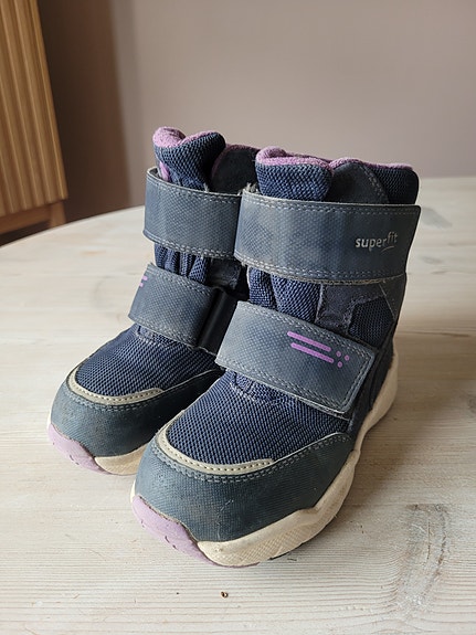 Product image 1 of 3