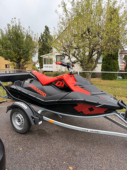 SeaDoo Sea-Doo Spark Trixx 2 up 2021 - 44h inkl. Click & Go trailer. 3 of 12