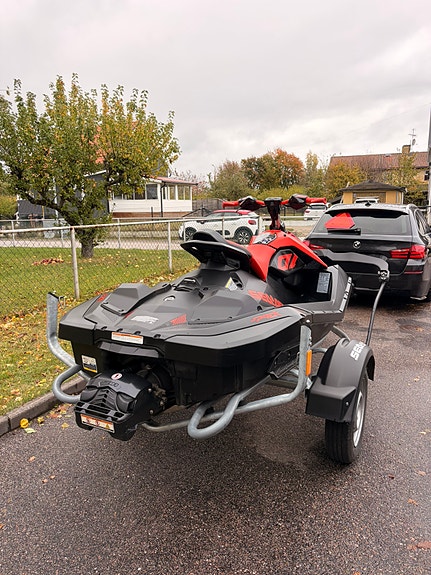 SeaDoo Sea-Doo Spark Trixx 2 up 2021 - 44h inkl. Click & Go trailer. 5 of 12