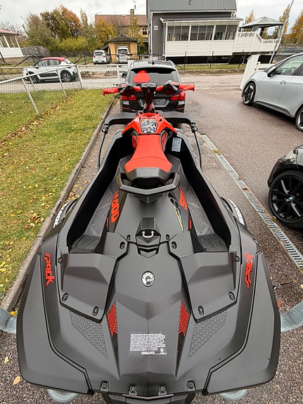 SeaDoo Sea-Doo Spark Trixx 2 up 2021 - 44h inkl. Click & Go trailer. 6 of 12